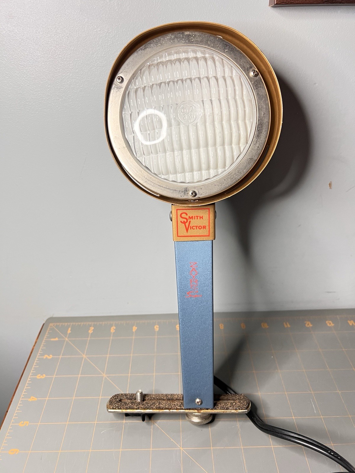 Smith Victor Model L6 Zayre Super Movie Light Flood Lamp L-6 Tested w Case VTG
