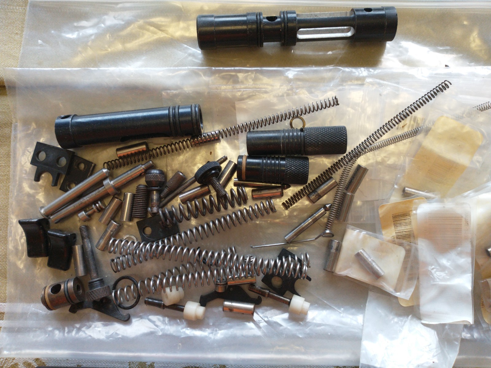 F1 Illustrator Paintball Marker Gun w/many Extras