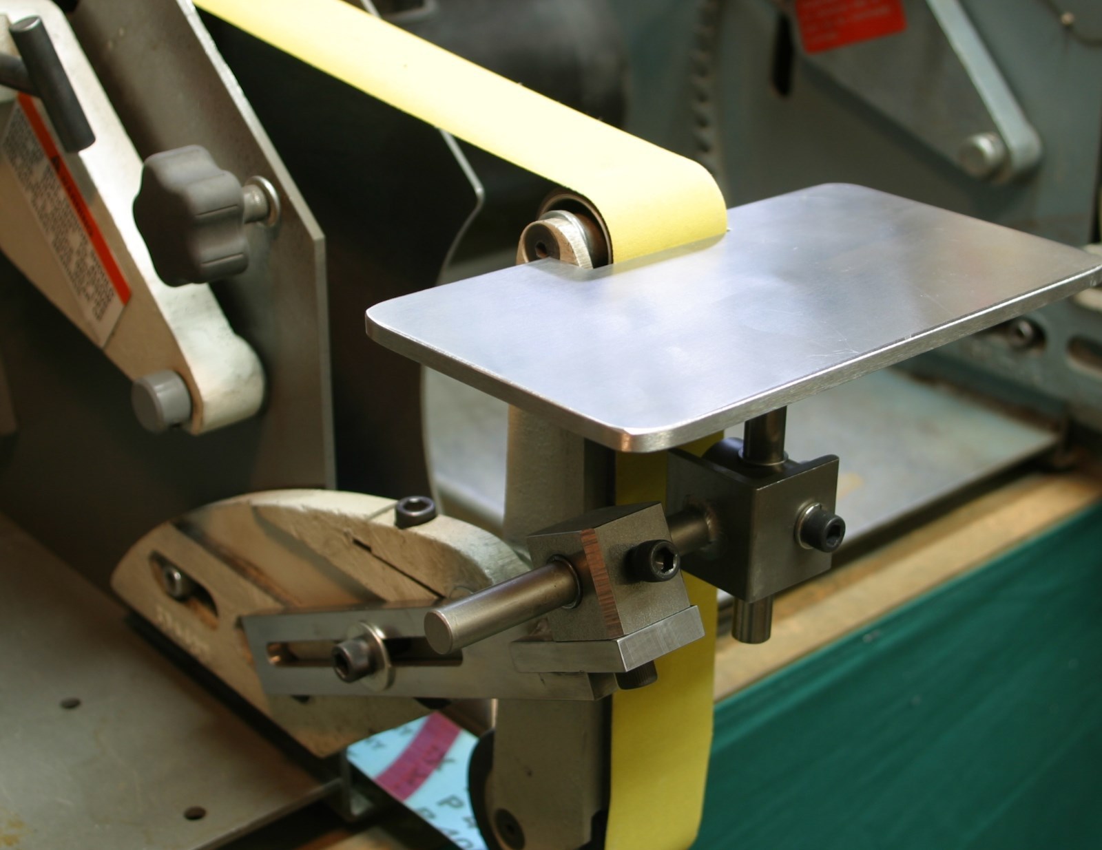 D-D Work / Tool Rest for Jet Wilton Square Wheel Belt Grinders - 14" Table