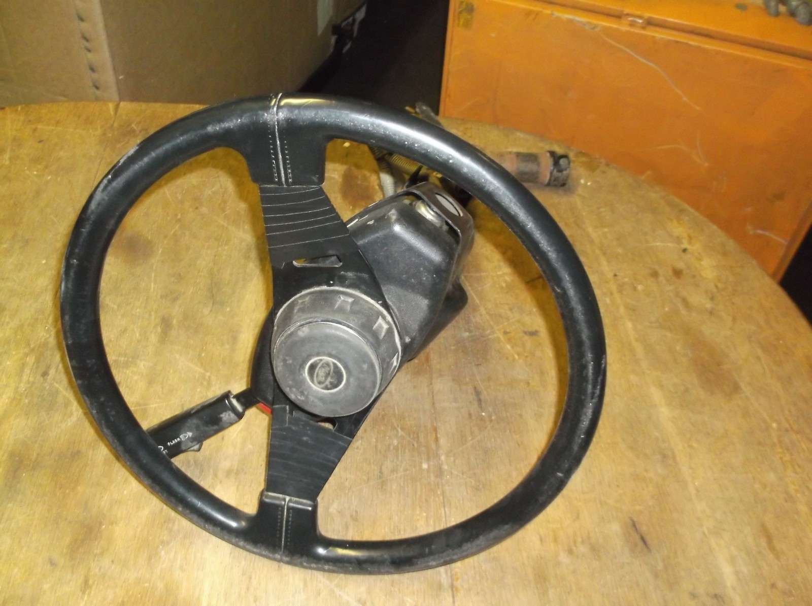 Mack Truck Steering Column Assembly w/ Wheel 175209 CA132MK000 456978