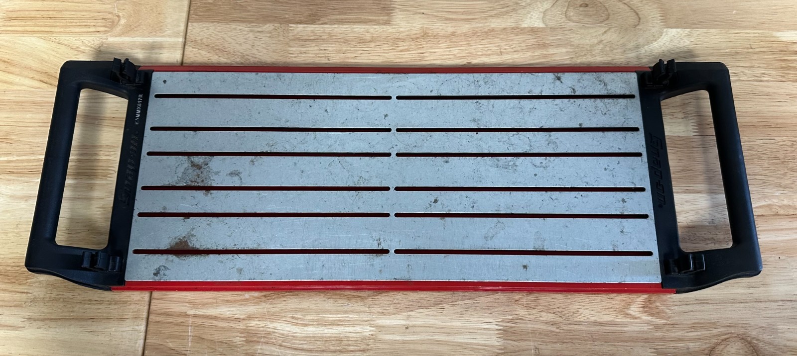 Snap-on Magna Stick Extreme, 8 x 17" (Red) KAMMX817R