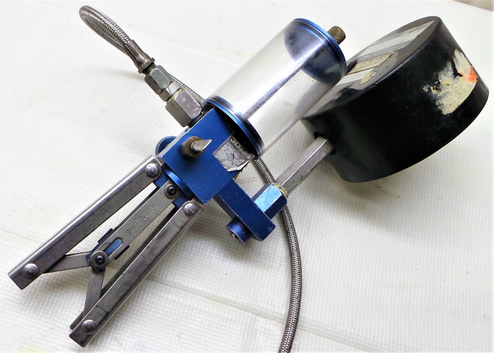 3D Instruments. 25544-22B51 Pressure calibrator.