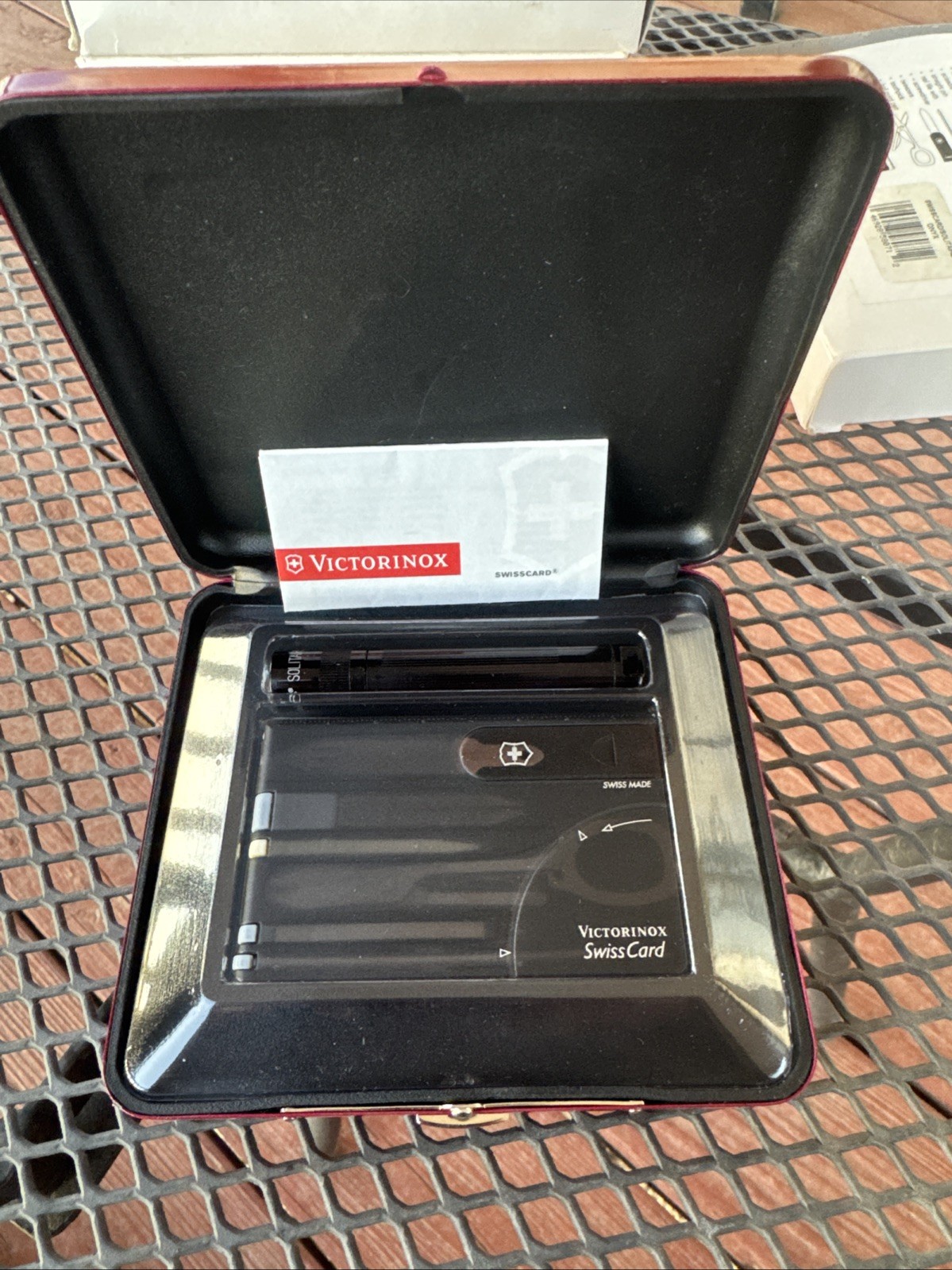 VICTORINOX SwissCard & Maglite Solitaire LED Gift Box Metal Case NEW 58071 ONYX