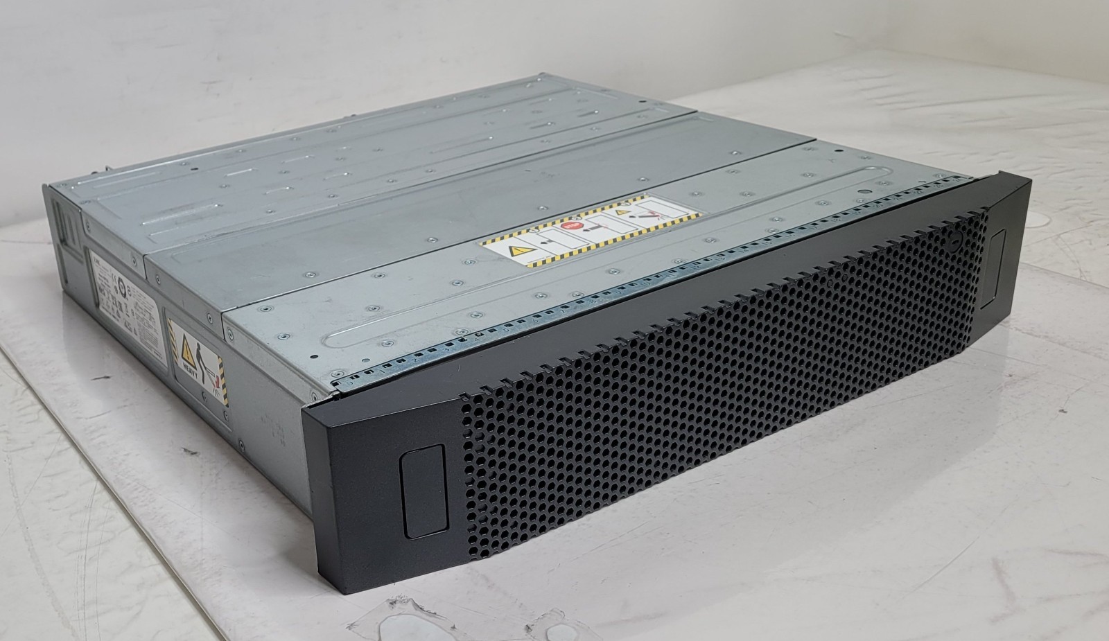 EMC Model BPE25 - 2.5in 25 Drive Bay Mini SAS RJ45 Storage Array No HDDs