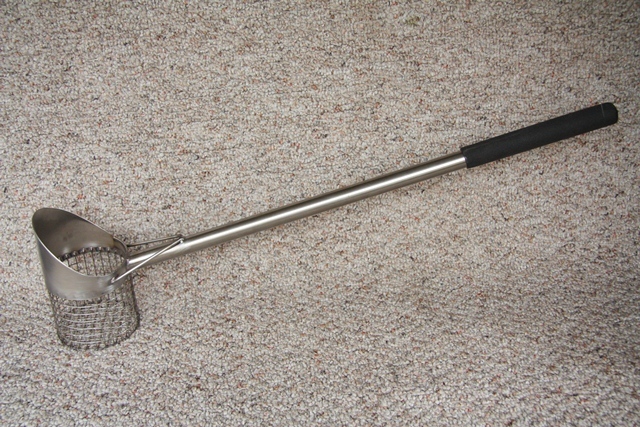 Stainless steel sand scoop with 36 inch handle
