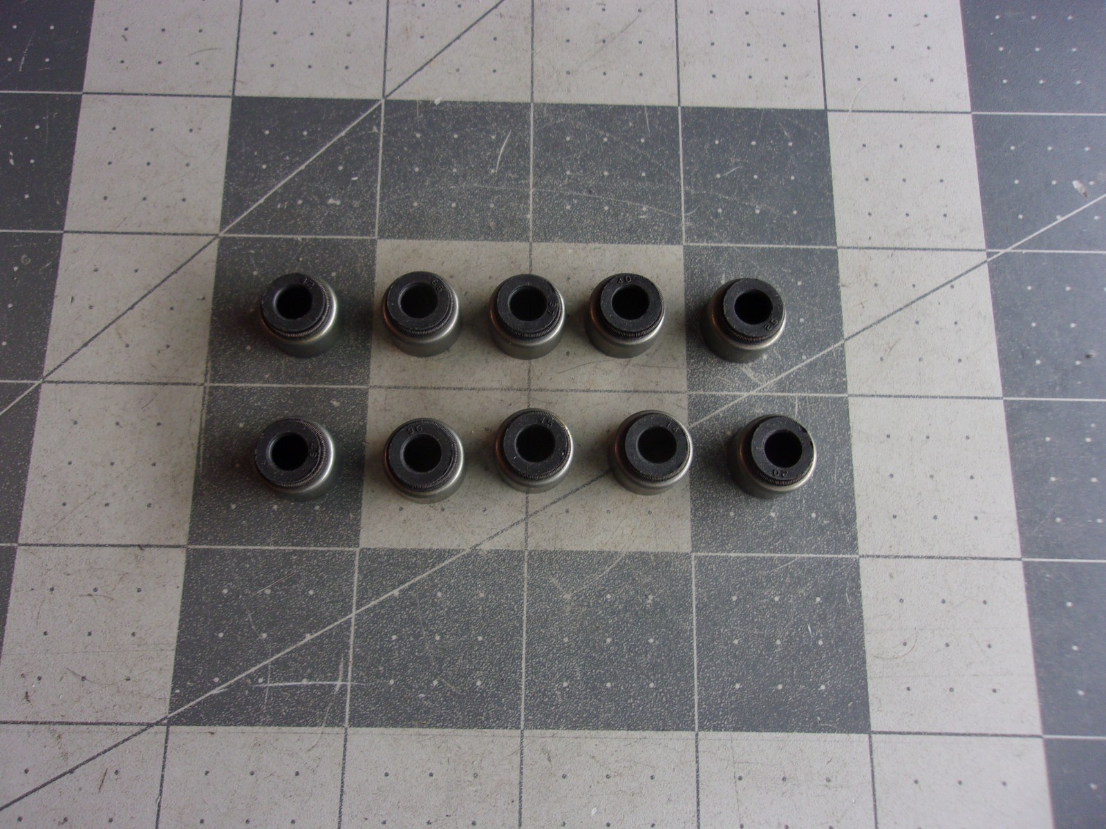 SBI 122-1481 (10) Valve Stem Seals M811851 11971711350 John Deere 4TNV84T