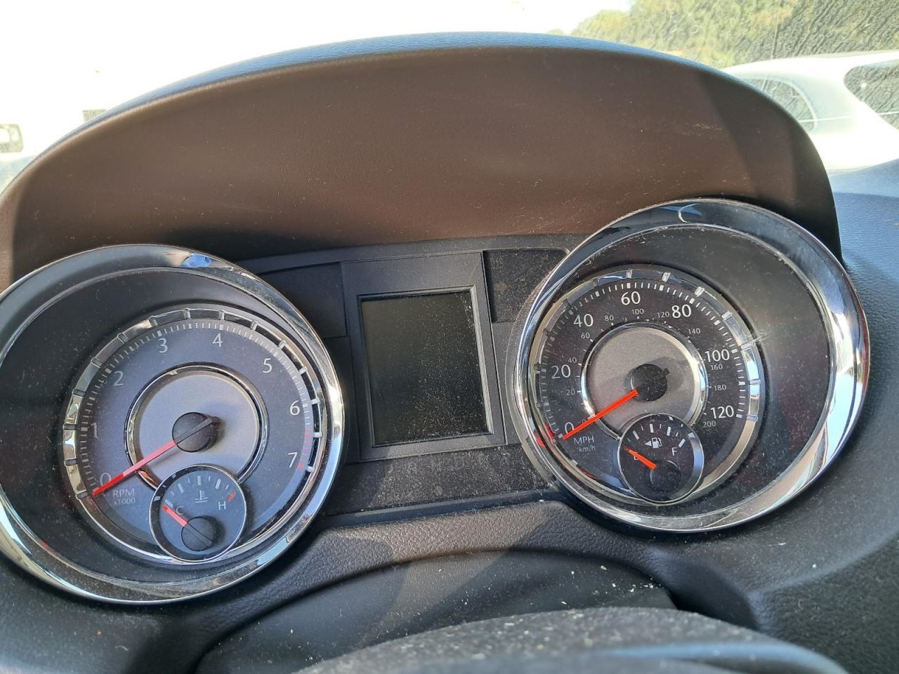 TOWN COUN 2015 Glove Box 4843836