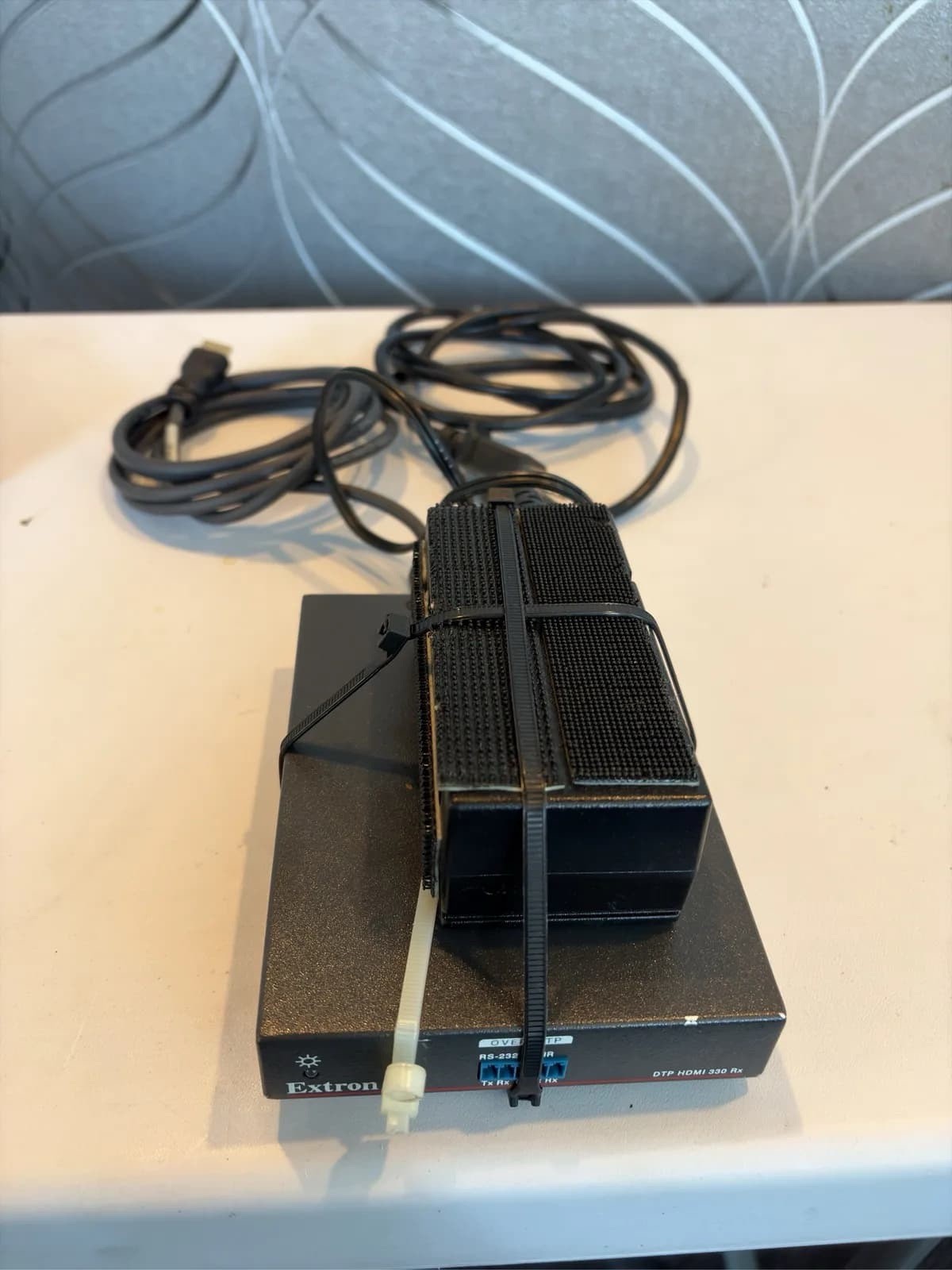 Extron DTP HDMI 330 TX Cable Receiver with Power Adapter