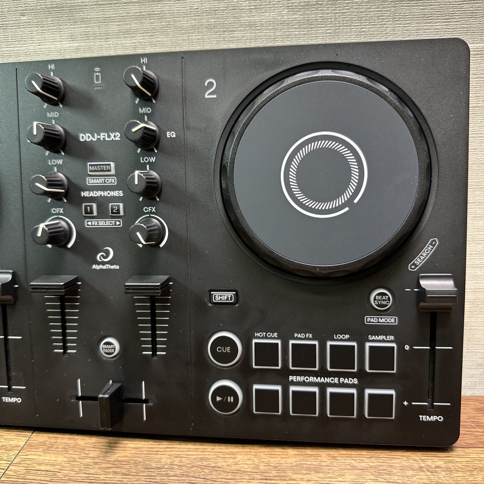 Alpha Theta DDJ-FLX2 Compact 2-Channel Serato DJ Controller / READ