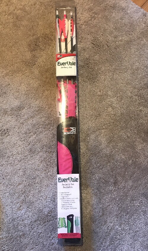 Bohning Evervale Ladies Archery Set Hot Pink / Animal Print