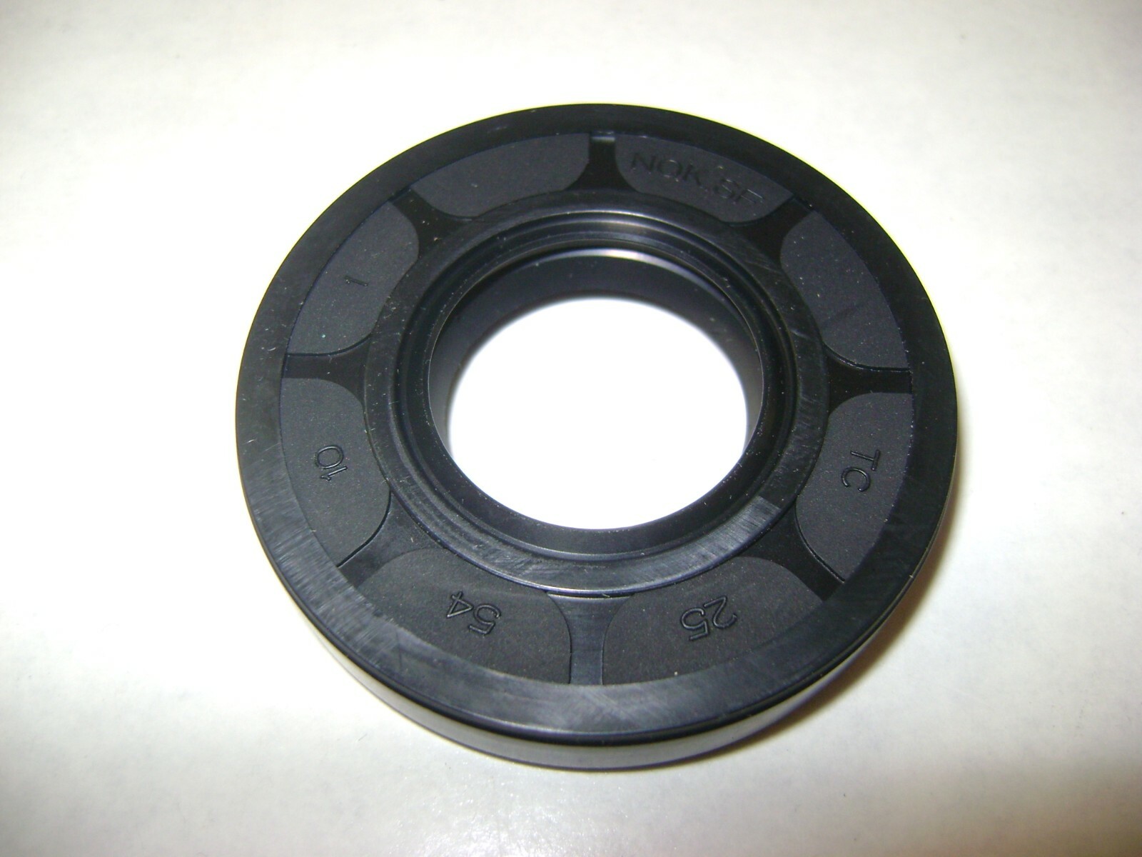 TC 25X54X10 DOUBLE LIPS METRIC OIL / DUST SEAL 25mm X 54mm X 10mm