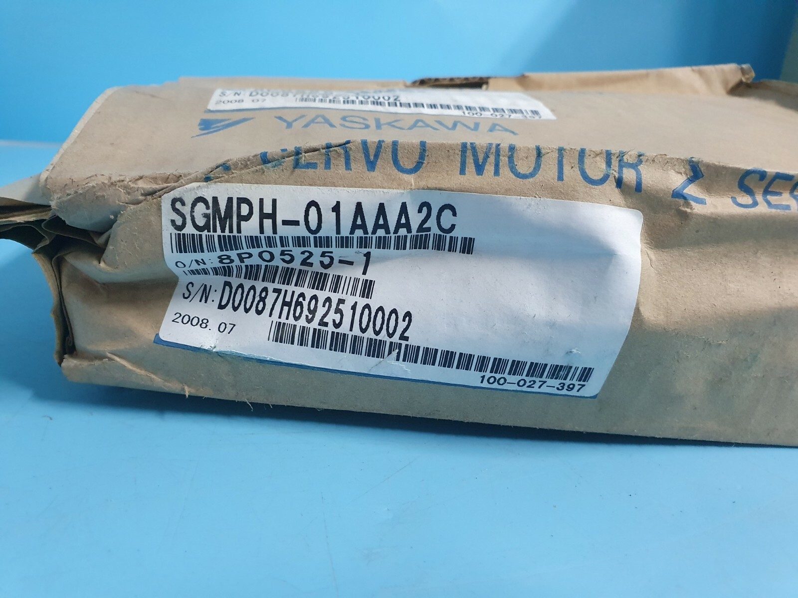 NEW YASKAWA SGMPH-01AAA2C AC SERVO MOTOR