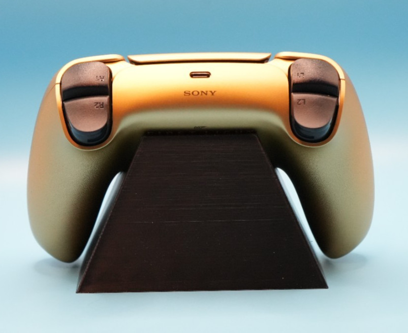 3D Printed Stand for PlayStation 5 007 controller
