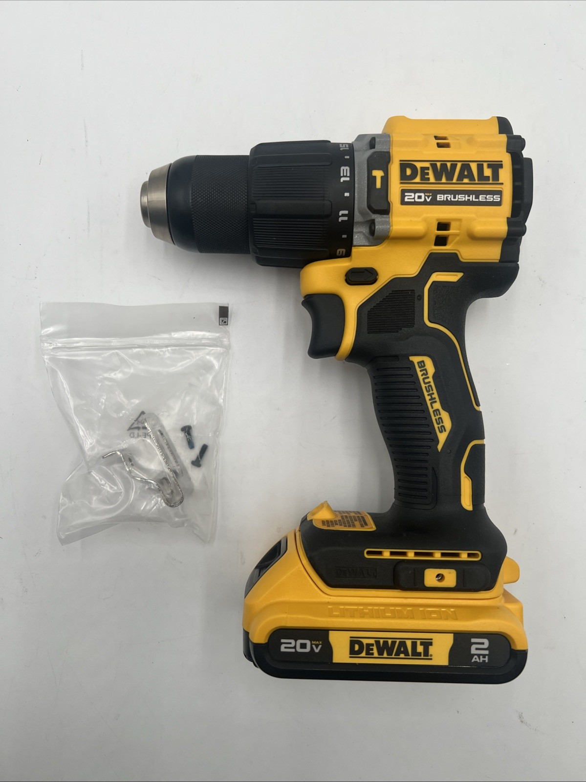 DEWALT DCD799 ATOMIC 20 Volt MAX Brushless 1/2” Hammer Drill  w/ 2ah Battery