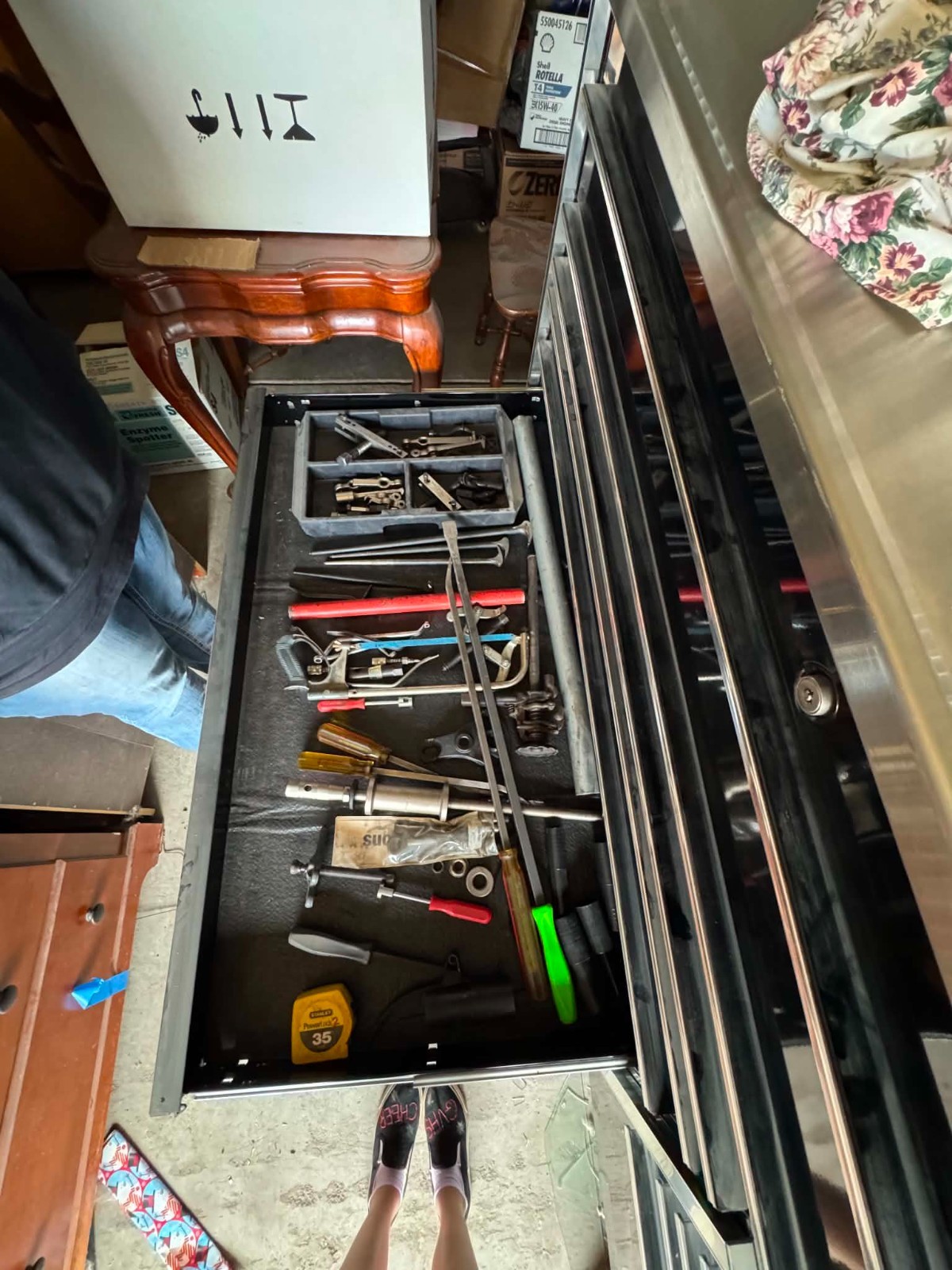 snap on tool box with tools.