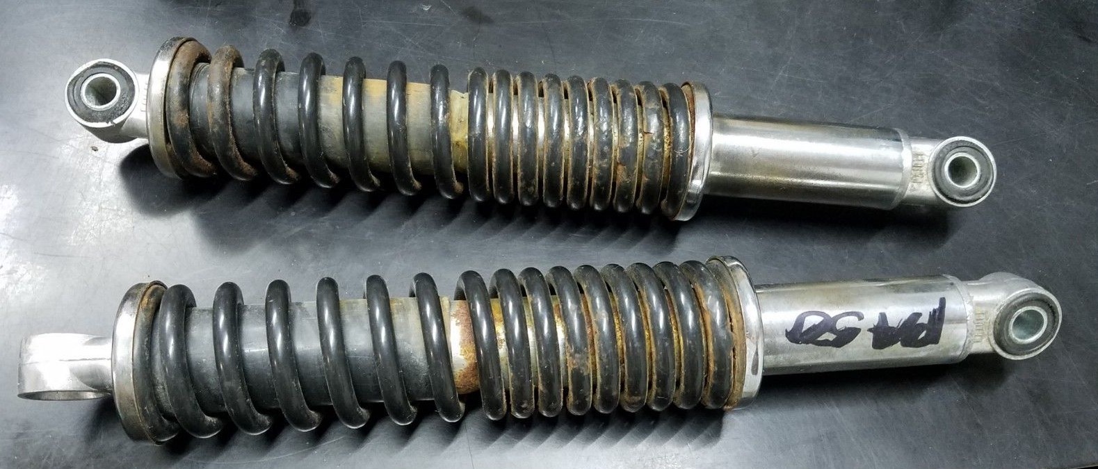 Used OEM Honda 1983 PA50 Rear Shocks Suspension Spring  UB5