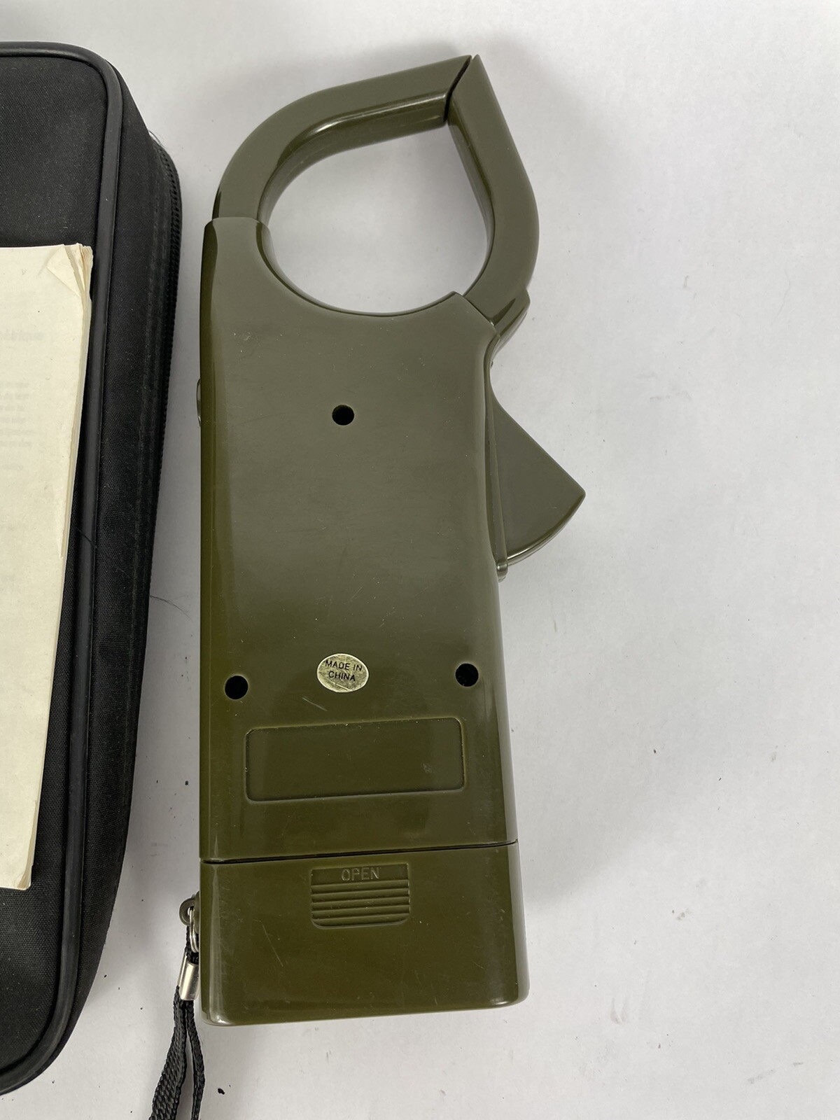 Velleman DCM266L ECONOMIC DIGITAL CLAMP METER