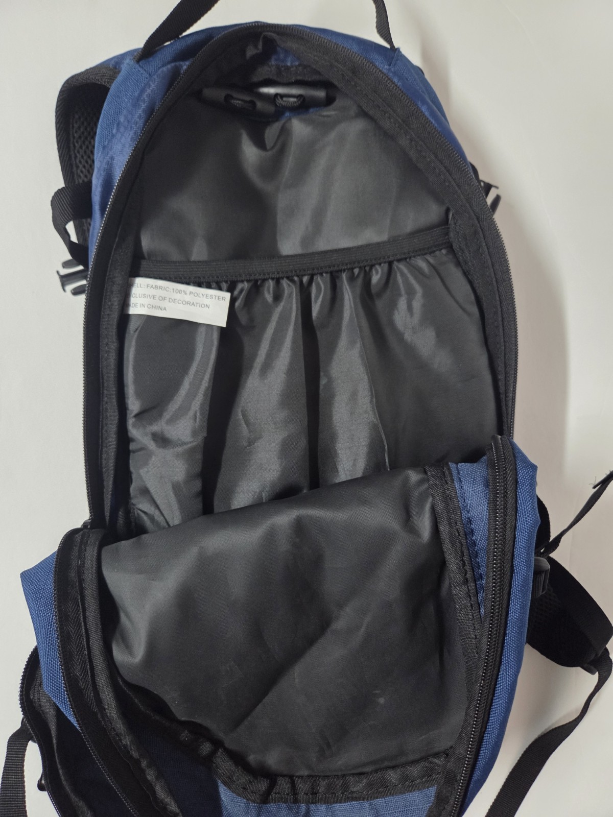 Quest Hydration Backpack, 2 Liter Water Capacity Blue