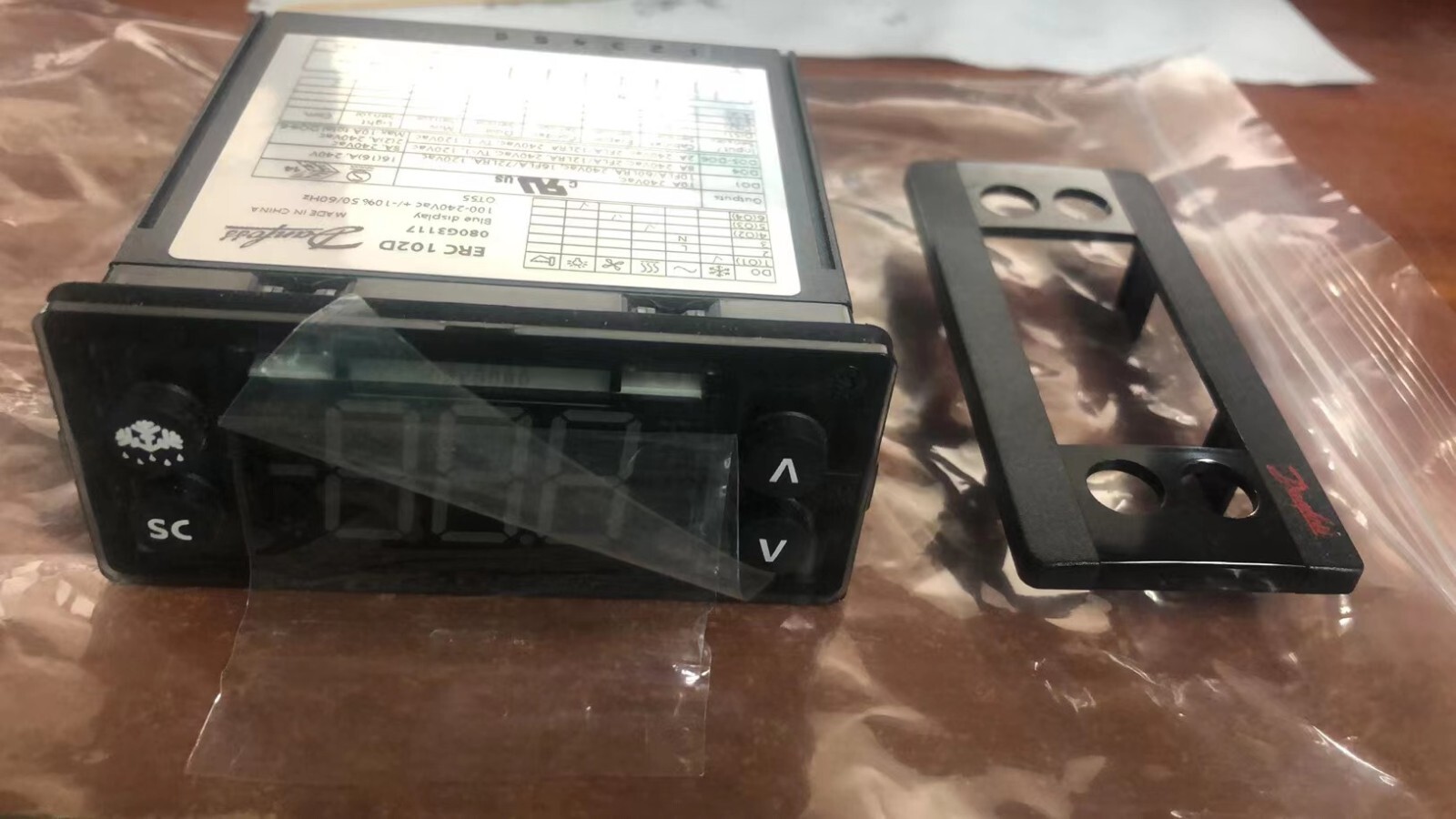 1Pc NEW Danfoss ERC102D Electronic Refrigeration Control #T4361 YS