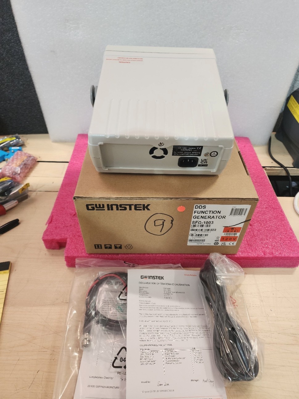 GW Instek SFG-1003 DDS Function Generator NEW!