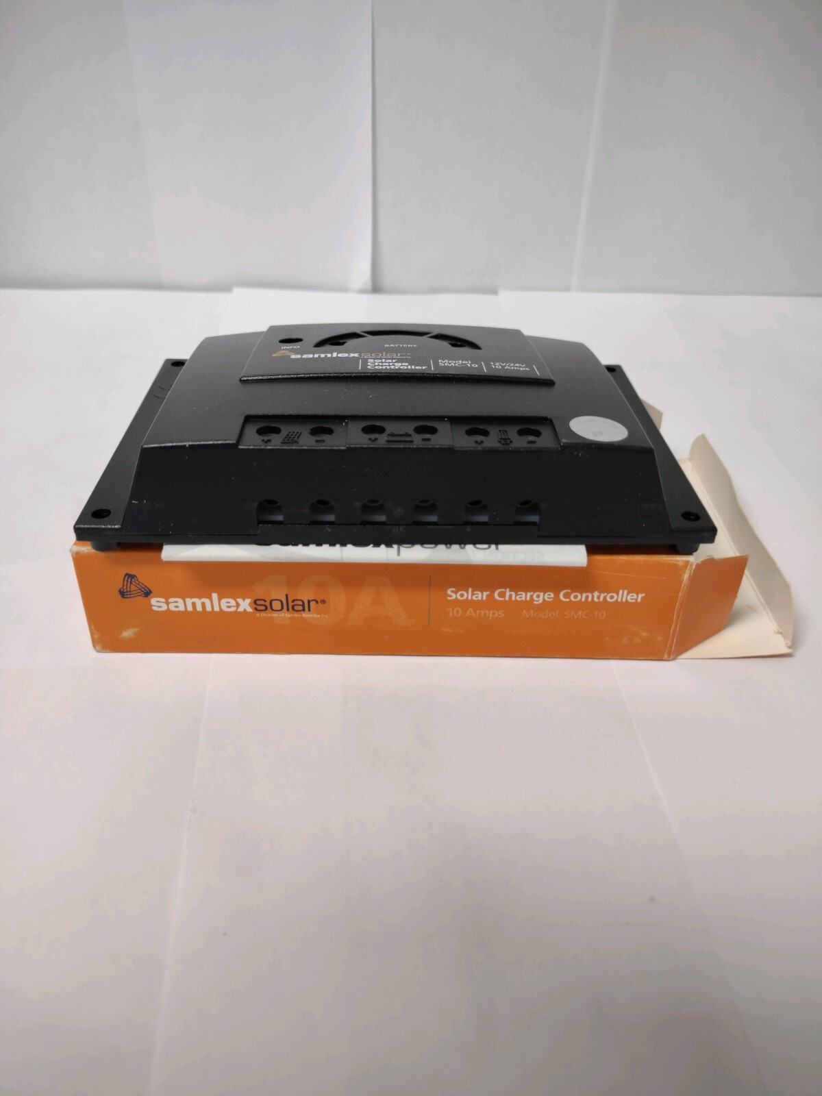Samlex Solar charge controller SMC-10