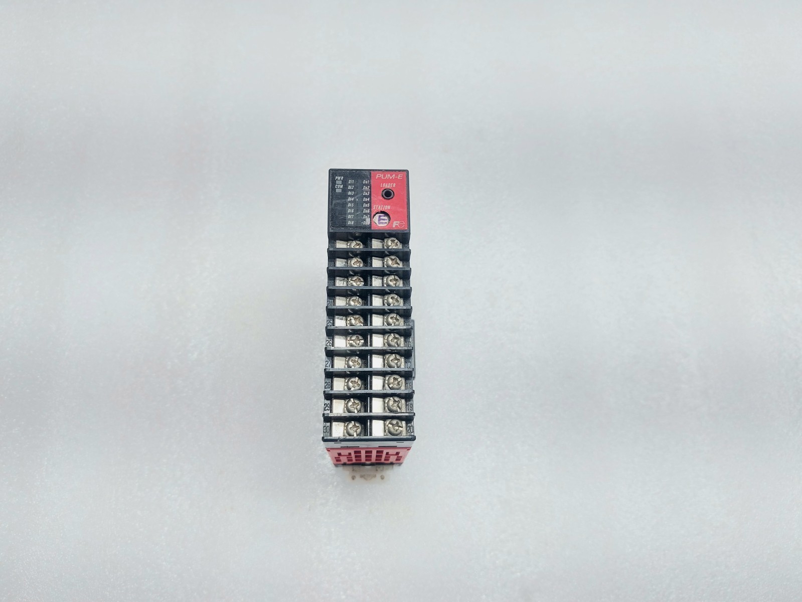 Fuji Electric pumeryy1-0b072 Temperature Controller