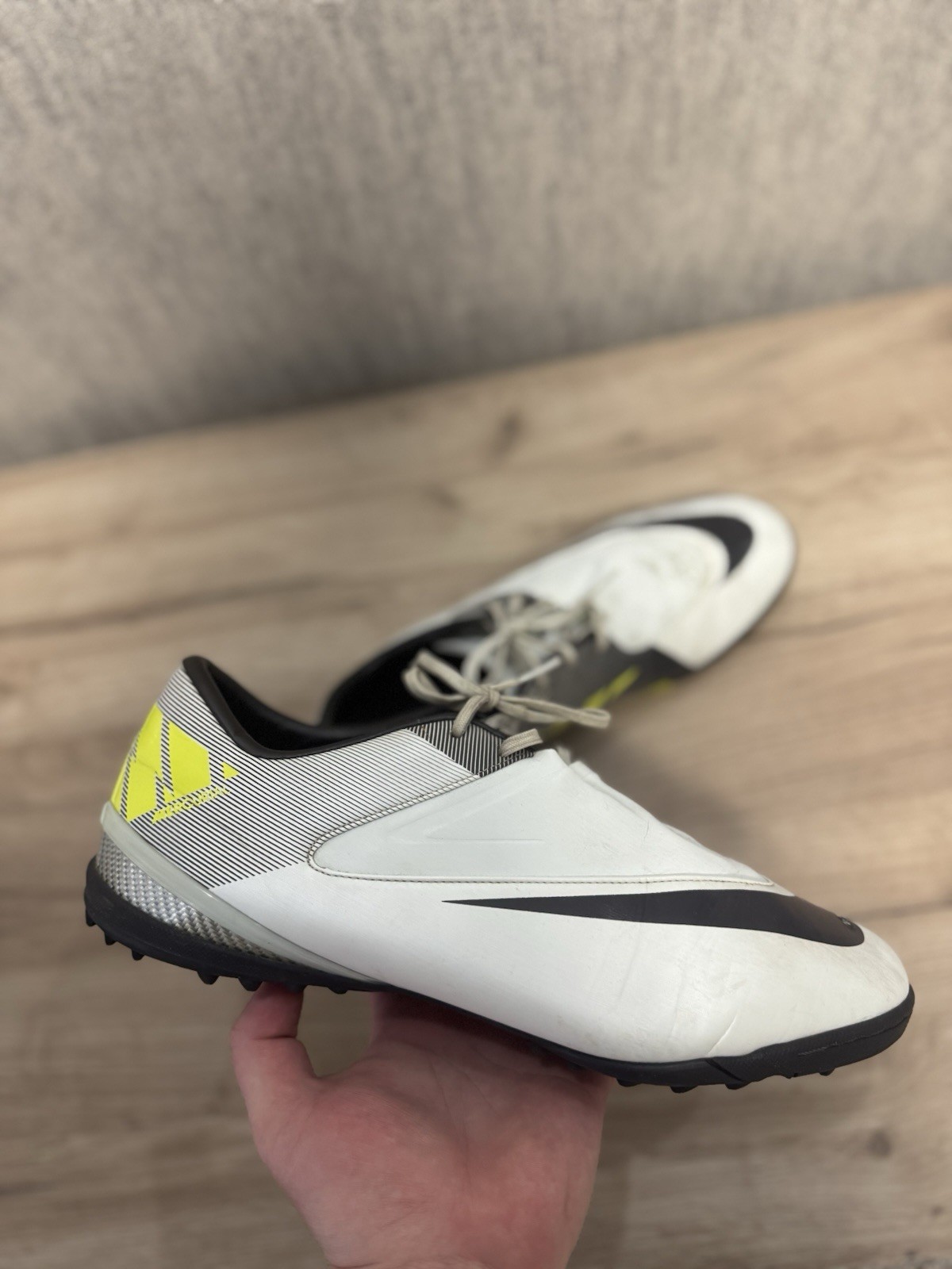 Nike Mercurial Glide II TF US 10,5 Soccer Trainers Football Boots Very Rare VNTG