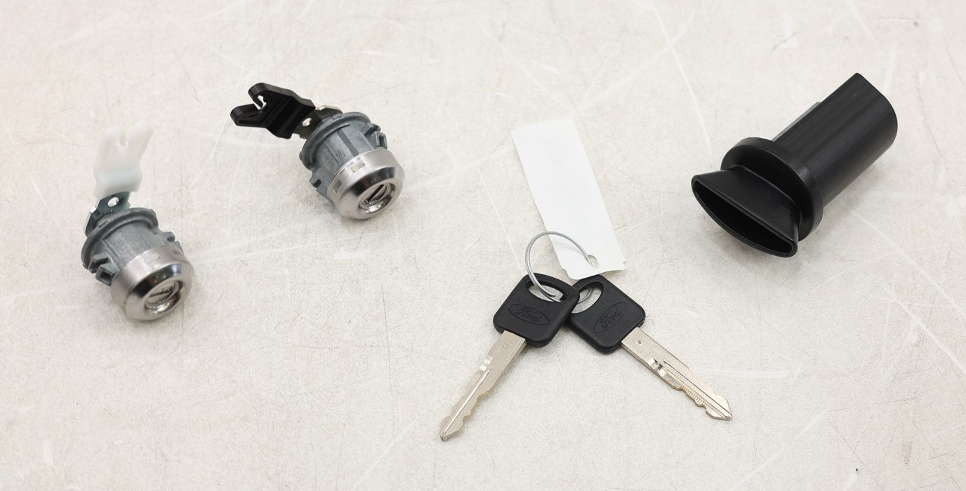 NEW OEM Ford Door & Ignition Lock Cylinder Kit w/ Keys 5C4Z7022050CA F-650 04-15