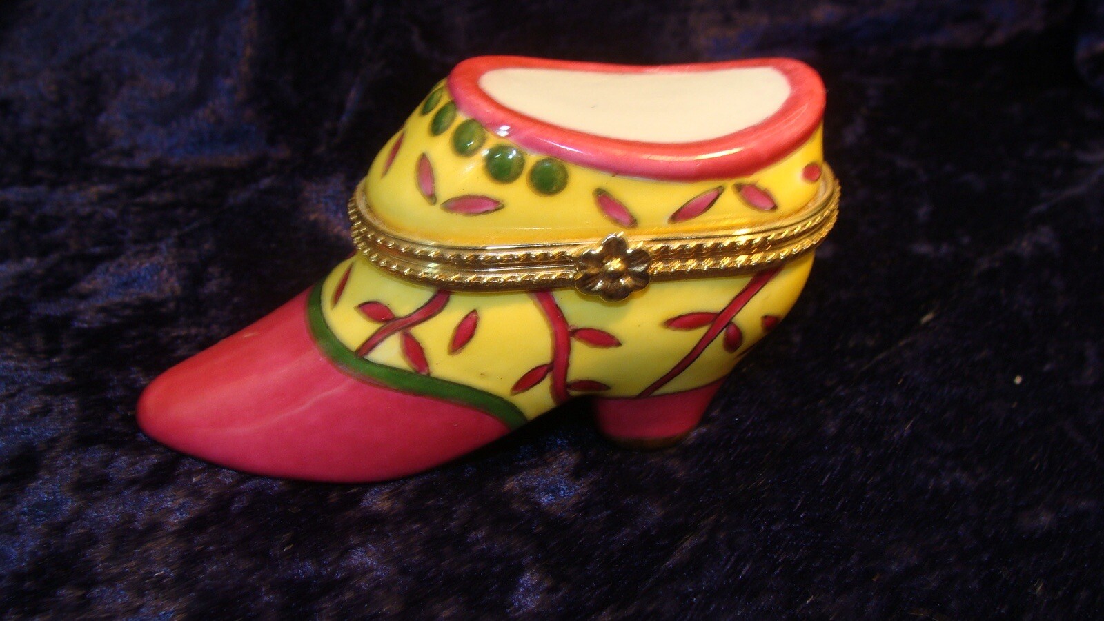 SHOE TRINKET BOX ~ 4.0”x2.25” ~ VERY EXCELLENT CONDITION ~