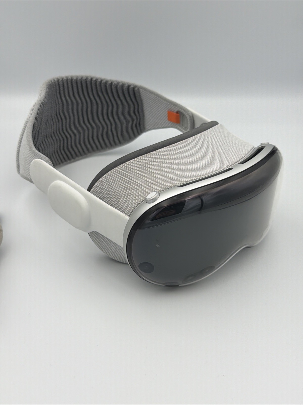 Apple Vision Pro 256GB M2 Headset MQL83LL/A