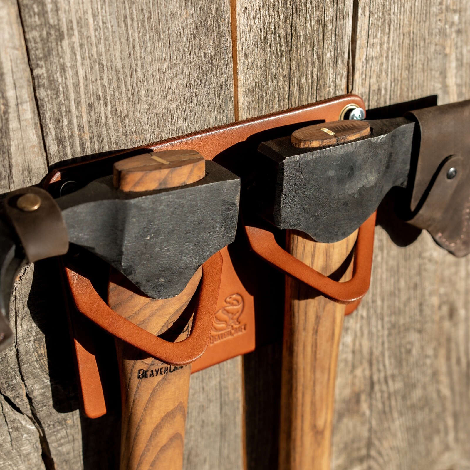 LC_WH_02 – Double Leather Tool Wall Hanger BeaverCraft