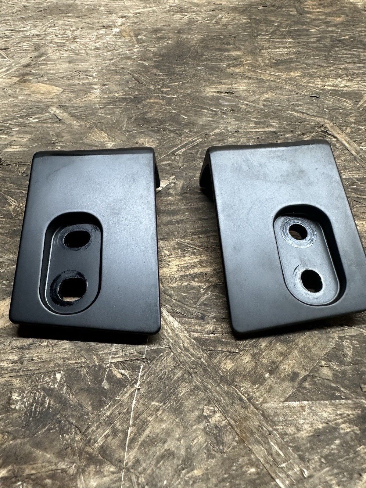 MAZDA MX5 MK3 NC PAIR SOFT TOP LATCH CATCHES - MINT CONDITION