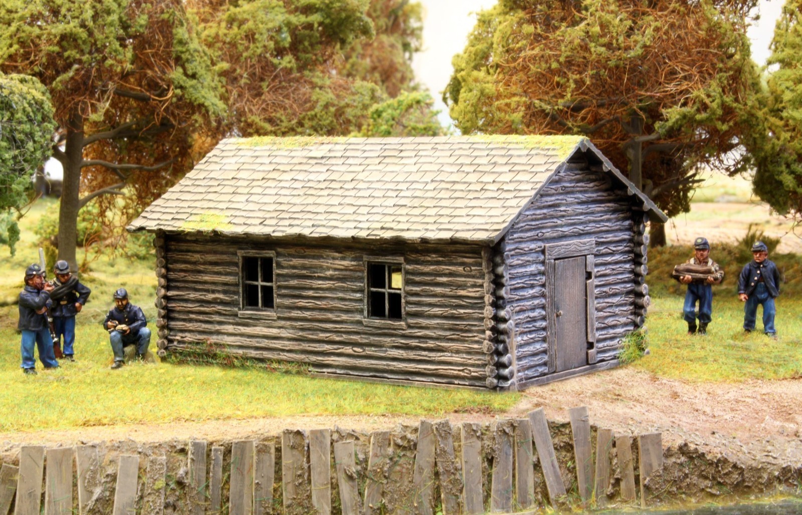 Renedra Plastics - TIMBER CABIN for 28mm Historical Wargames