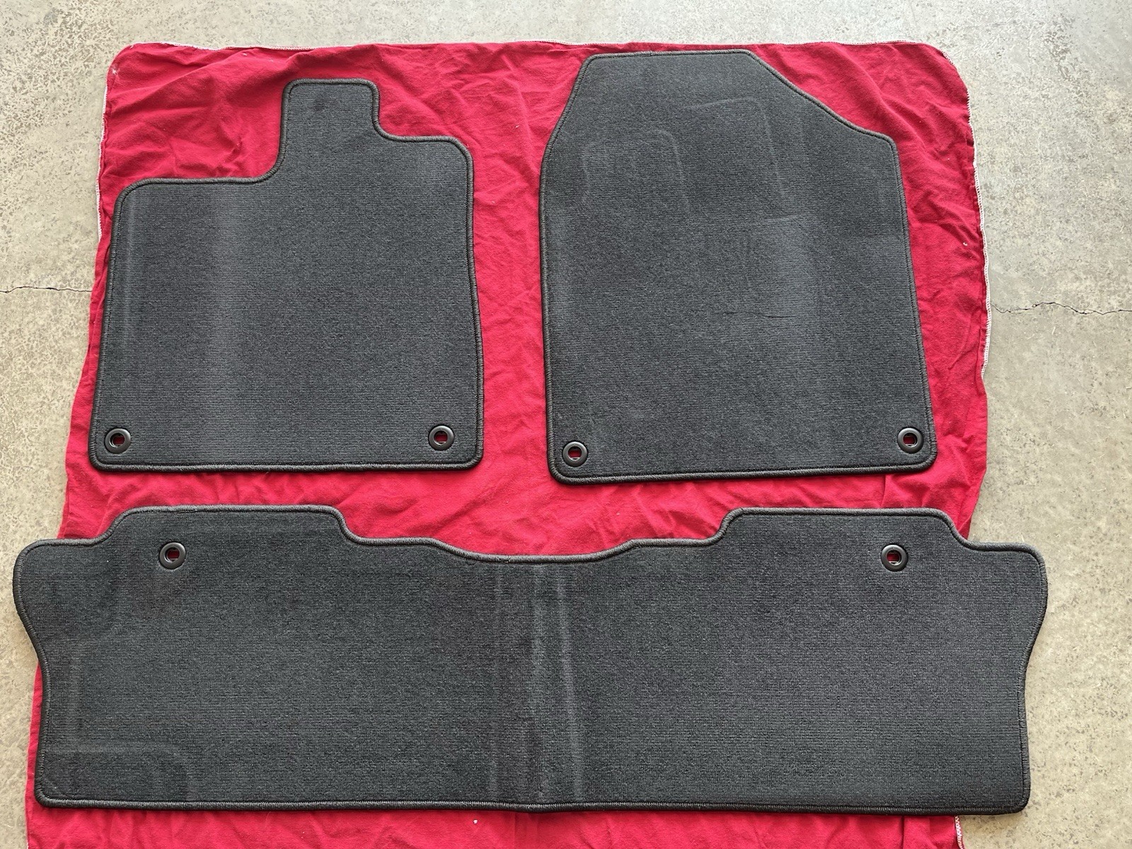 Honda Passport 2019-2023 or Honda Pilot 2016-2022 New, OEM Carpet Floormats