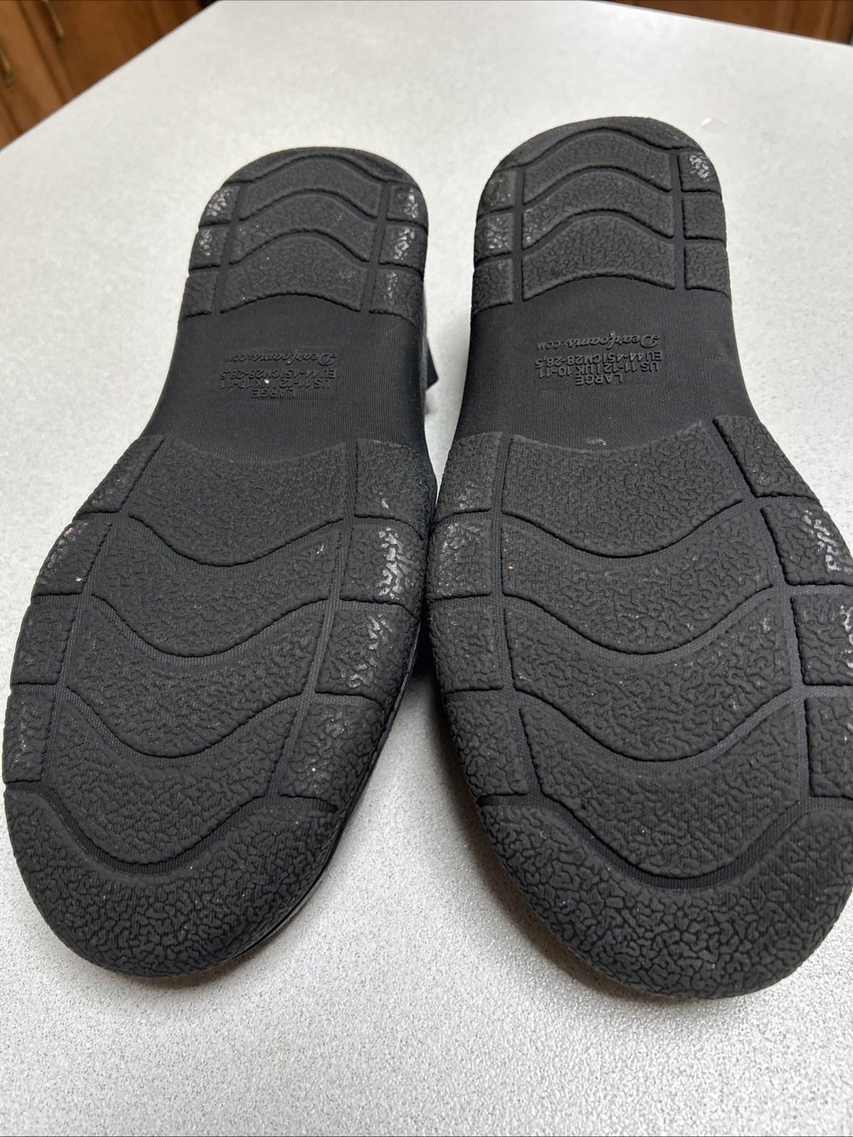 mens dearfoam slippers 11-12