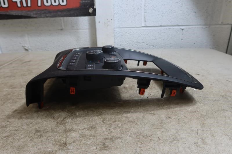 2018 2019 2020 Dodge Durango OEM Center Stack AC Heater Control 68333643