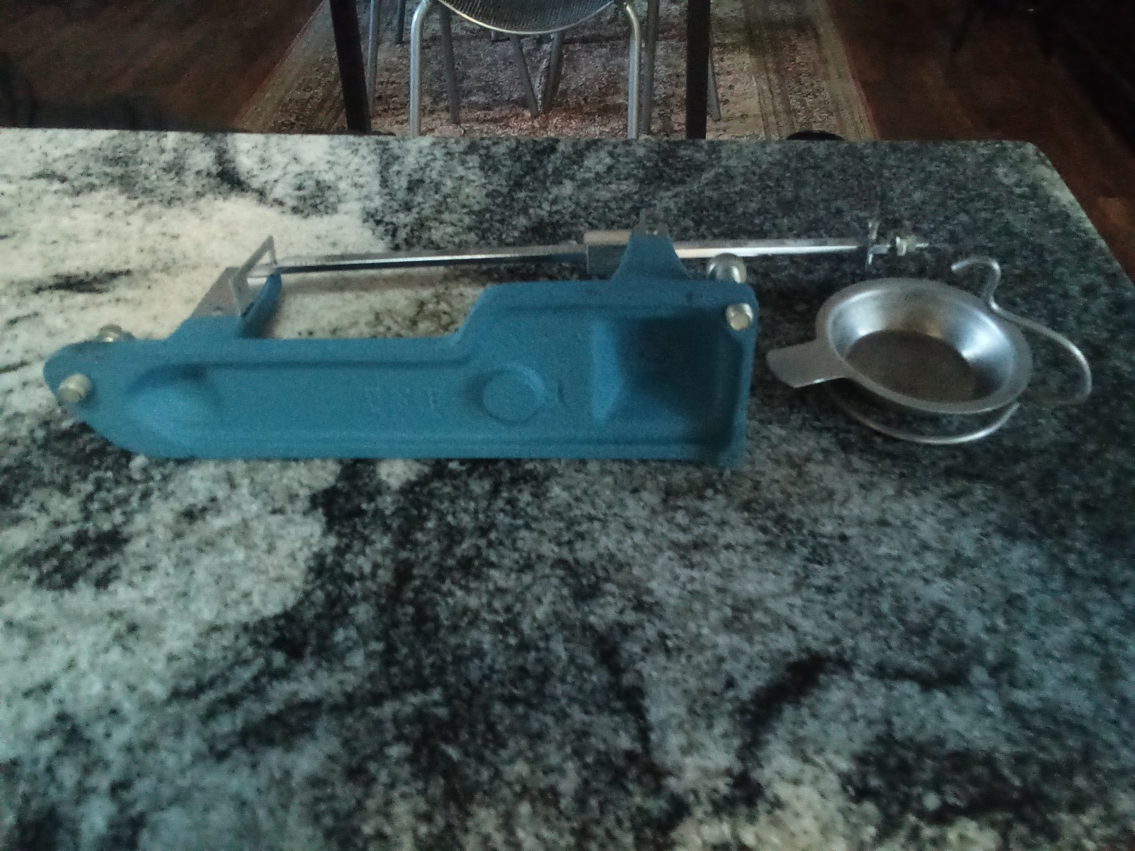 RARE VINTAGE PACIFIC RELOADING POWDER MEASURE Model B Scale- Perfect
