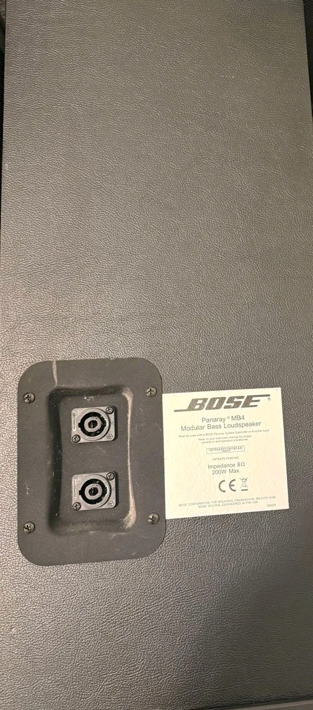 Bose Panaray MB4 Modular Bass Professional Loudspeaker Black
