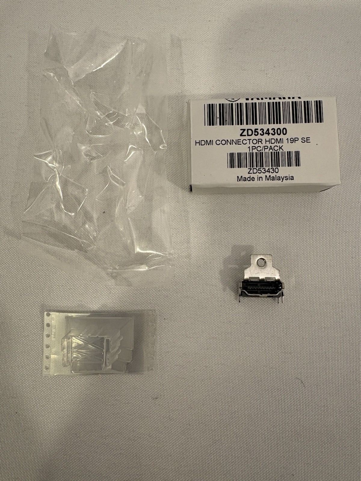 Yamaha Receivers HDMI Jack  ZD534300