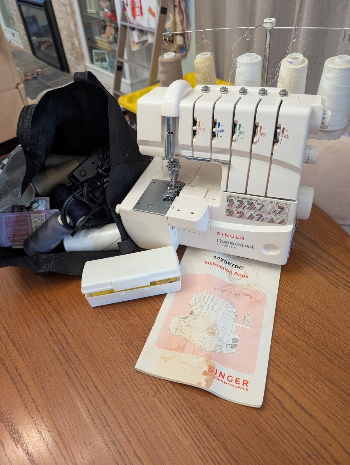 Singer QuantumLock 14T967DC 5-Thread Overlock Sewing Machine