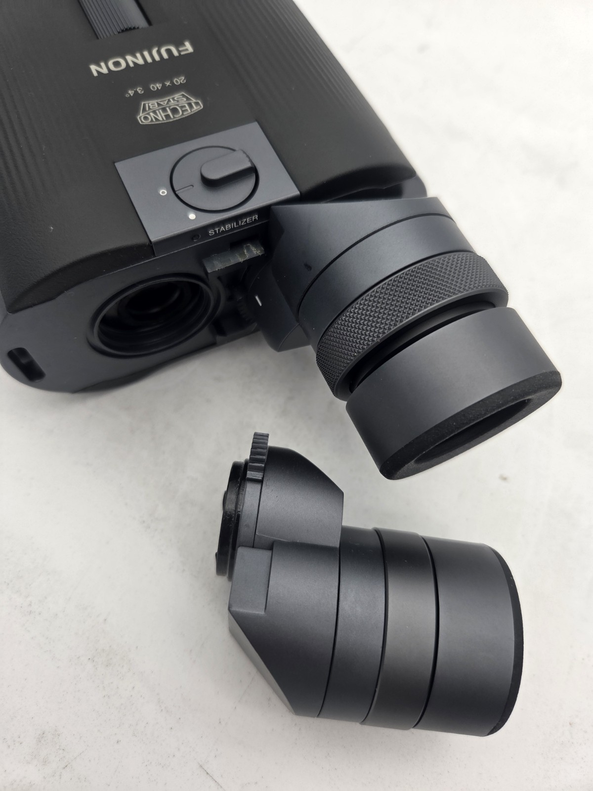 Fujinon 20x40 Techno-Stabi Image-Stabilized Binoculars and case needs fixed