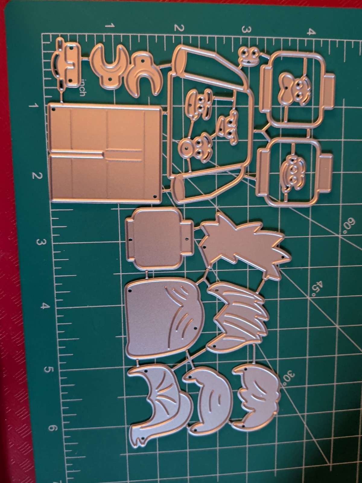 Universal Thin Metal Die Cut Tool LEGO CUPCAKE TOPPER PERSON BOY GIRL FACES