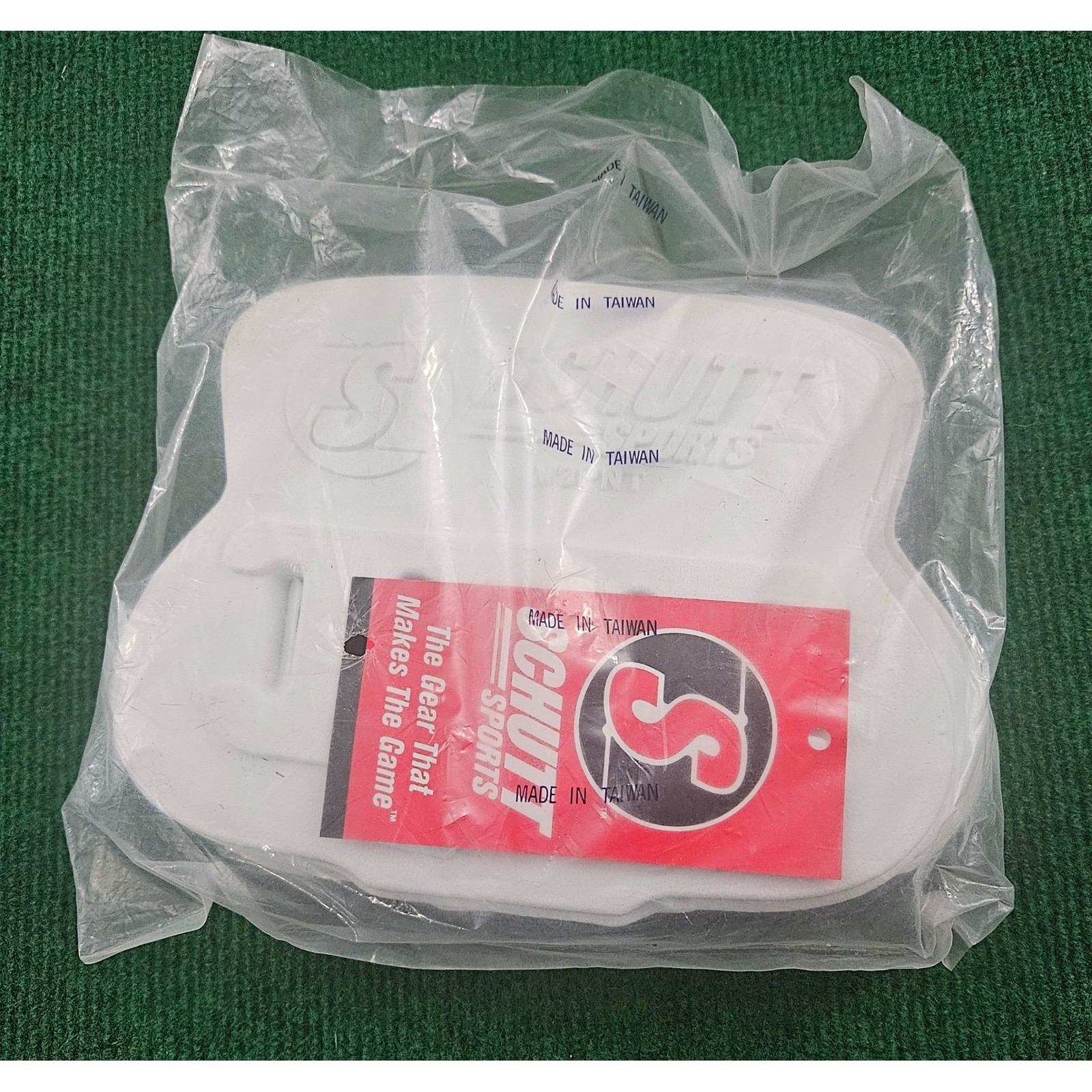 Schutt Sports V3PNT White Football Chin Strap Pad New In Bag Made In Taiwan
