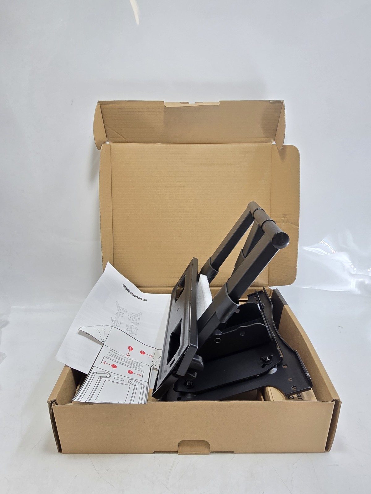 Strong SM-CB-ART1-M Carbon Series Medium Single Arm Articulating Mount for 24-55