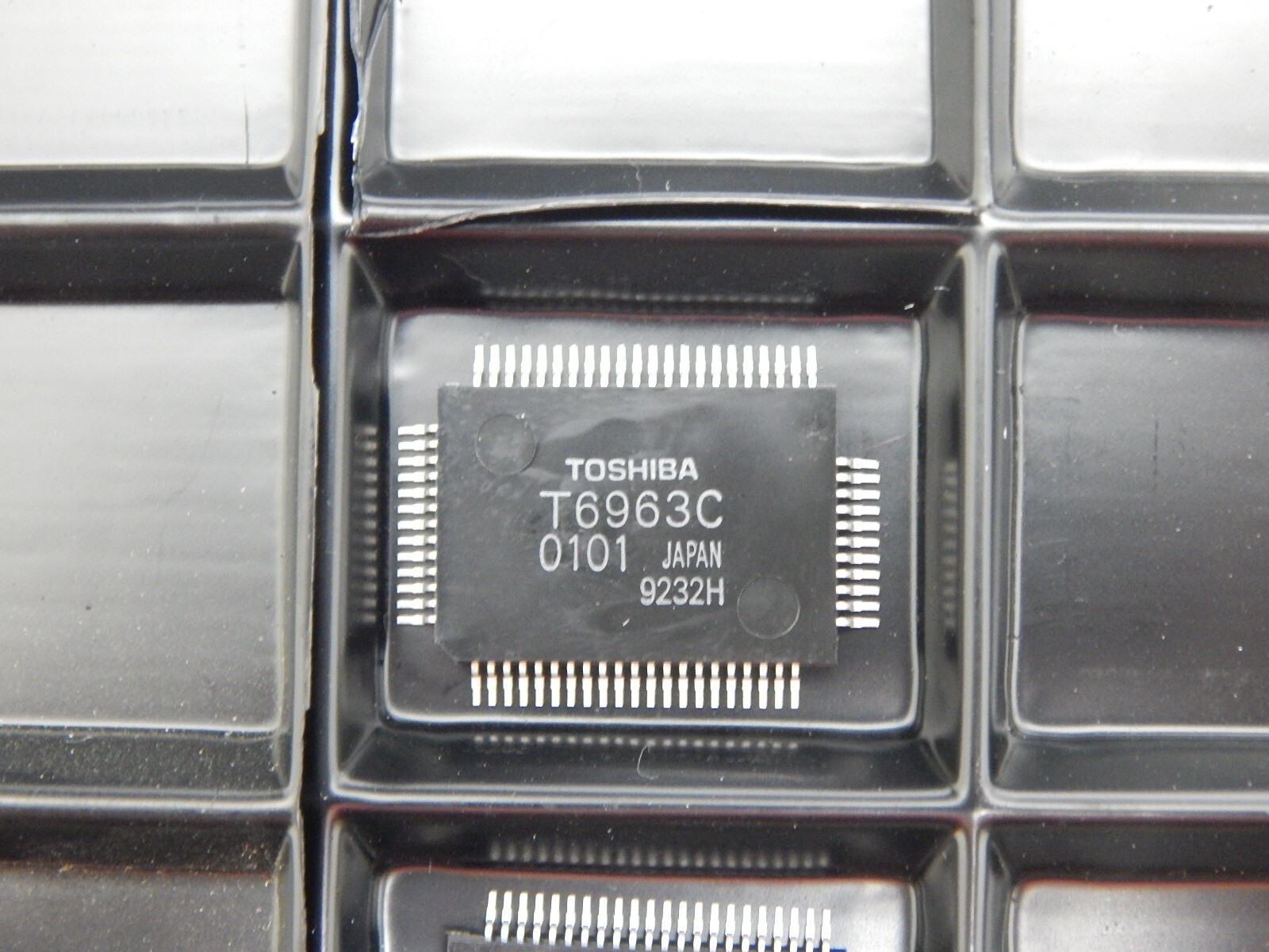 TOSHIBA T6963C-0101 SMD IC - USA SELLER FAST SHIPPING