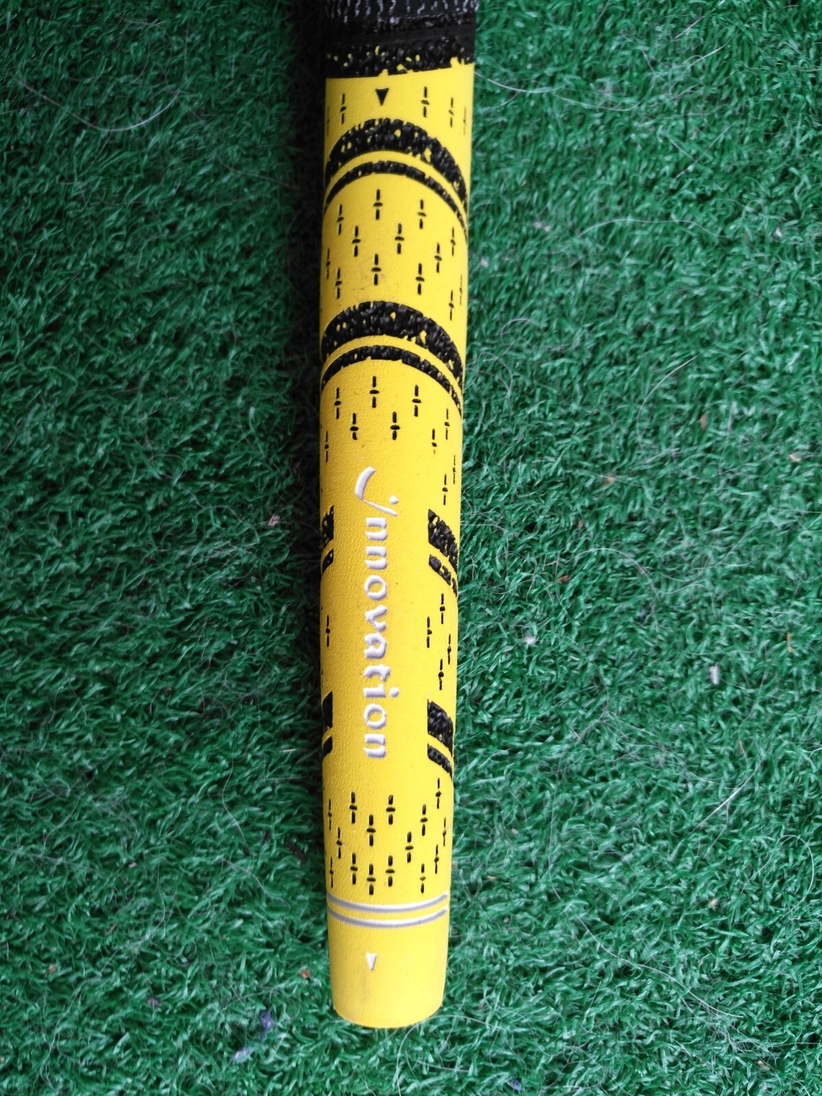 13pcs Innovation Golf Multicompound Decade Midsize 1/2 Cord Grip Pride Yellow/BK