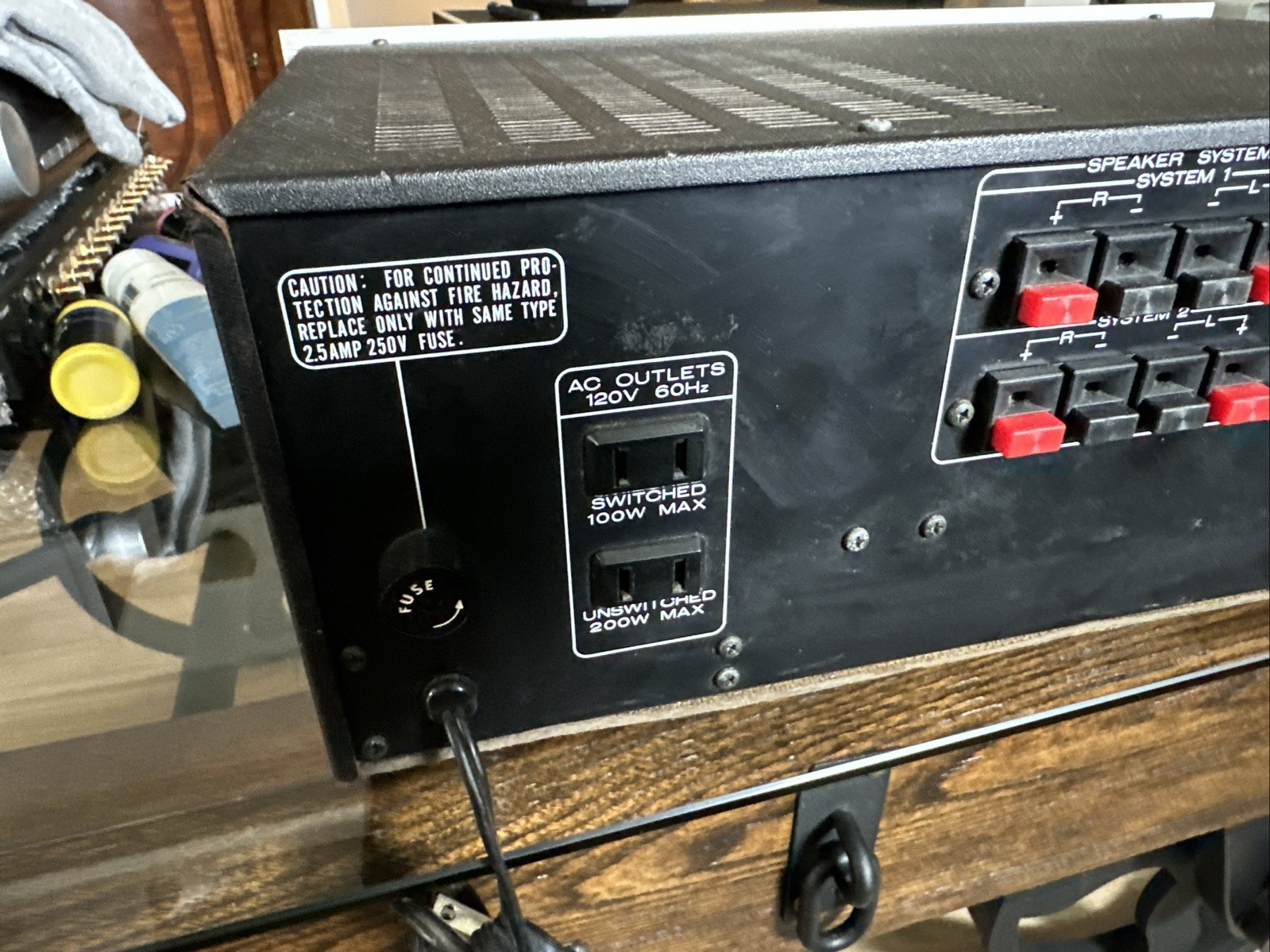 Marantz 1060B Integrated Stereo Amplifier