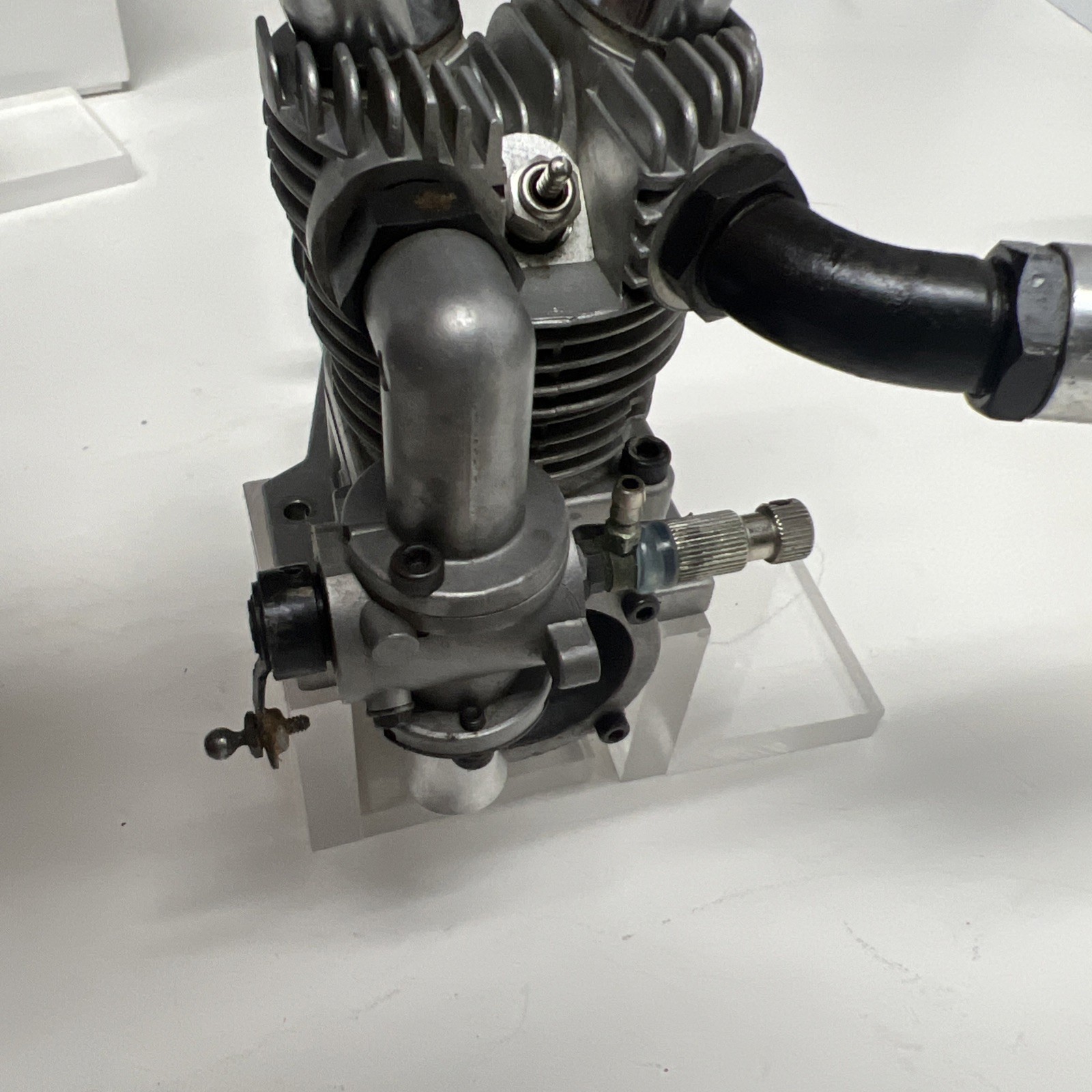 Saito FA-120S 4 Stroke RC Engine With Adapter
