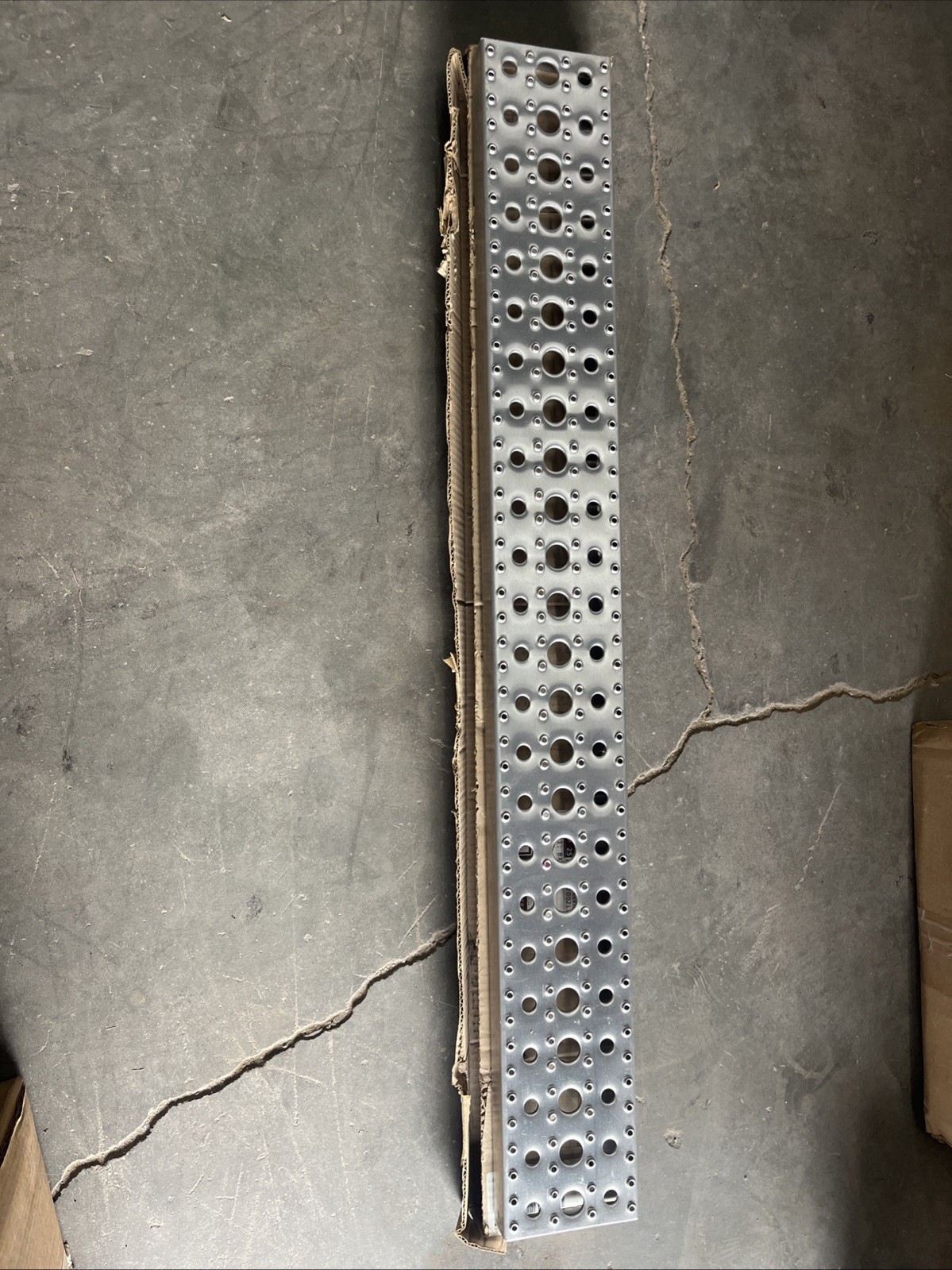 Freightliner Fuel Tank Step PN- A22-57757-120