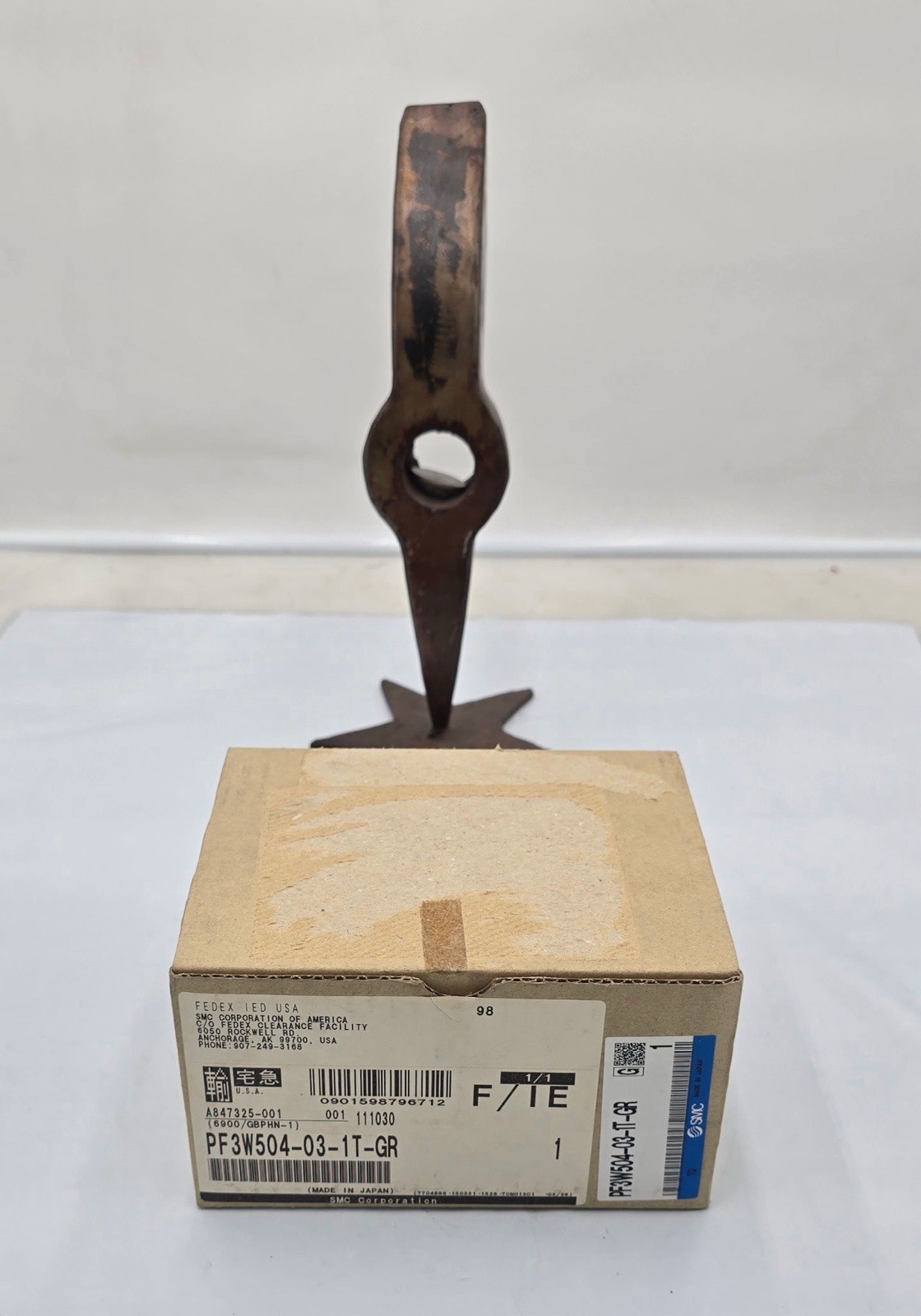 SMC PF3W504-03-1T-GR Digital Flow Switch for Water 145-PSI 4-L/min 3/8" New OEM